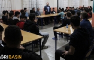 Müftü Celal Büyük Öğrencilerle buluştu