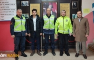 Hamur'da Taşıma Serviscilerine Seminer Verildi