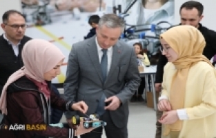 Hasan Kökrek “Ağrı'nın Zirvesinde Teknoloji Yarışması” hazırlıklarını inceledi