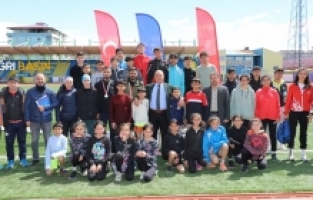 Ağrı’da 15 Nisan Kurtuluş Koşusu Yapıldı