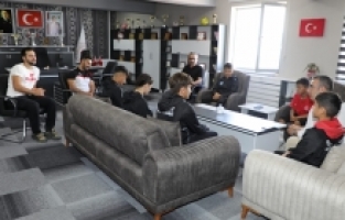 Müdür Fedai Din'den Şampiyon Sporcularla Bir Araya Geldi