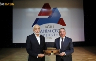 AİÇÜ’de Dünden Bugüne Gençliğin Serencamı Konferansı