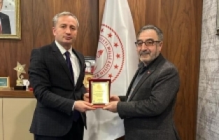 Ağrı’da 43 Yıl Boyunca Eğitim Hizmeti Veren İbrahim Aktaş Emekli Oldu