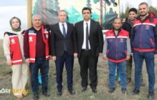 Ağrı’da Öğretmenler Günü’nde fidan dikme etkinliği