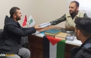 İdeal Gençlik Kulübü kermes parasını Gazze için Ağrı Umut Kervanına bağışladı