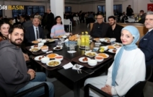 Vali Koç ve Rektör Prof. Dr. Karabulut Öğrencilerle İftar yaptı