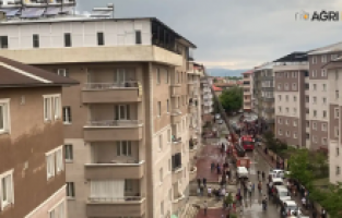 Ağrı'da Çatı Yangını: 1 Kişi Dumandan Etkilendi