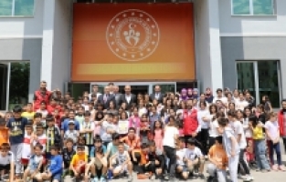 Vali Koç Ağrı Gençlik Merkezini Ziyaret Etti