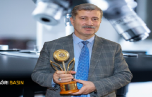 Prof. Dr. İlhami Gülçin, Ödüllerini Savunma Sanayi Mühendislerine Adadı