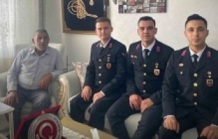 Ağrı Jandarmasından Şehit Ailelerine Bayram Ziyareti