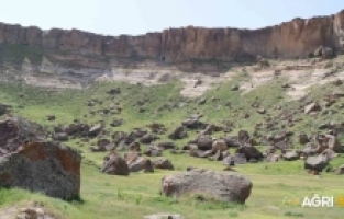 Meya Mağaraları: Ağrı’da Kayalara Oyulmuş Sessiz Tarih