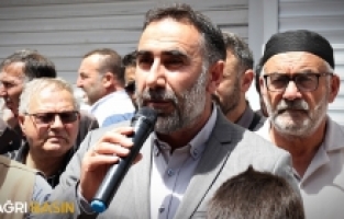 Ağrı’da Leman Dergisi'ne tepki Peygambere hakarete lanet