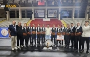 Ağrı Ekibi, Halk Oyunlarında Türkiye Şampiyonu Oldu