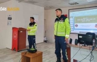 Patnos’ta çiftçilere tarım araçları güvenliği semineri