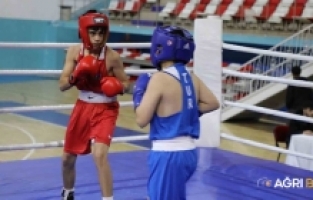 Ağrı’da Boks Dostluk Turnuvası Fair-Play Rüzgârı Estirdi