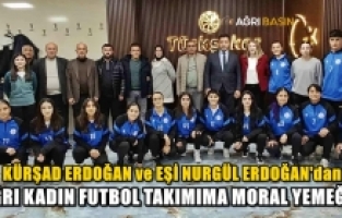 Erdoğan Çifti Ağrı Kadın Futbol Takımıyla bir araya geldi