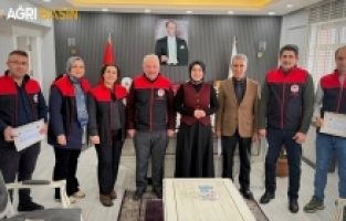 Taşlıçay’da Sahipli Köpekler Dijital Kimliğe Kavuştu