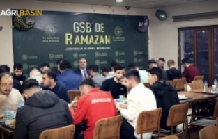 Ağrı Valisi Gençlerin Sofrasında: "Sizi Dinlemeye Geldik"