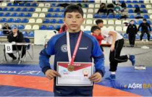 Ağrılı Güreşçi Berat Çelik Rize’de Şampiyon