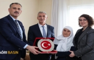 Vali Bozkurt’tan şehit ailesine bayram ziyareti