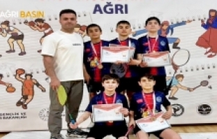 Ağrı’da badminton şampiyonluğu gururu