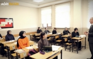 Ağrı’da YKS maratonuna güçlü destek