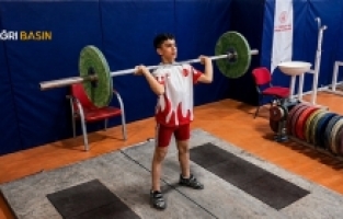 Ağrılı Osman’dan Türkiye Şampiyonluğu