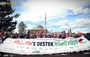 AİÇÜ Kampüsünde Filistin Vicdan Yürüyüşü