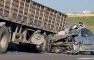 Tutak’ta Feci Kaza: Anne ve 3 Yaşındaki Çocuk Hayatını Kaybetti