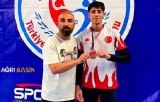 Ağrılı Halterci Bedirhan Aktaş Türkiye Üçüncüsü Oldu