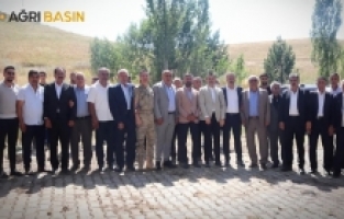 Tutak'ta Husumet Sona Erdi, İki Aile Aynı Sofrada Buluştu