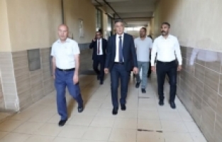 Çakan, Taşlıçay’da okulların hazırlıklarını inceledi
