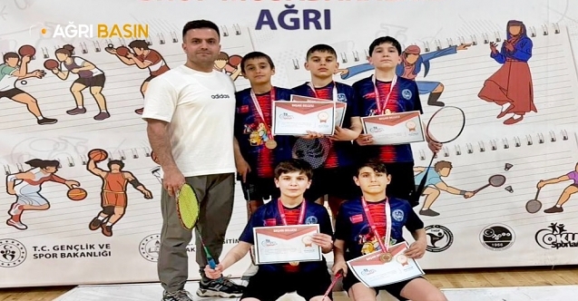 Ağrı’da badminton şampiyonluğu gururu