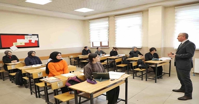 Ağrı’da YKS hazırlığına yakın takip ve destek