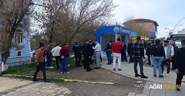 Ağrı’da Adliye Önünde Silahlı Saldırı: 1 Yaralı