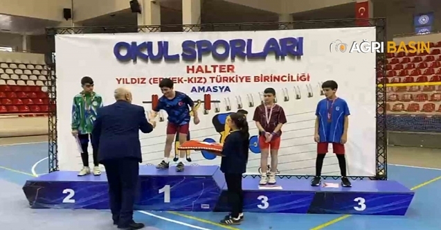 Ağrılı Osman Oğur Türkiye şampiyonu oldu