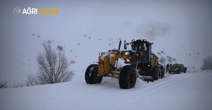 Ağrı’da kar ve tipi hayatı durdurdu: 377 köy yolu kapalı