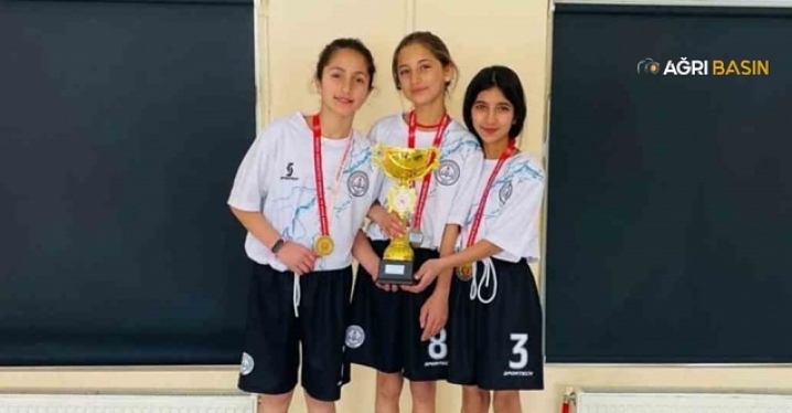 Hamur’da Masa Tenisinde Küçükler Şampiyonları Belli Oldu