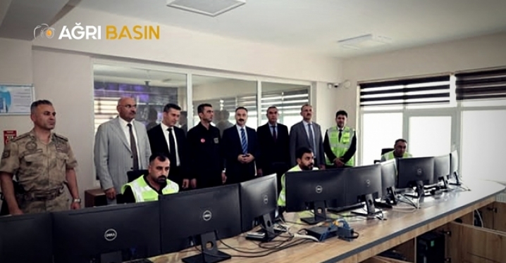 Vali Bozkurt’tan Ağrı Çimento Fabrikası’na ziyaret