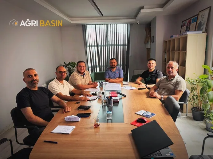 Ağrı Eczacı Odası’nda yönetim değişikliği: Mehmet Taha Akpolat Yeni Başkan