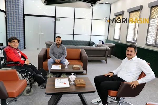 Ağrılı Yüzücü Süleyman Emin Erim, Türkiye Şampiyonu Oldu