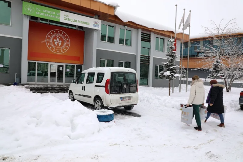 Ağrı Gençlik Merkezi’nden Yardım Kampanyası Başlatıldı