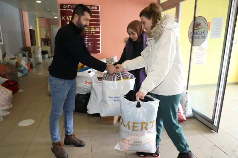 Ağrı Gençlik Merkezi’nden Yardım Kampanyası Başlatıldı