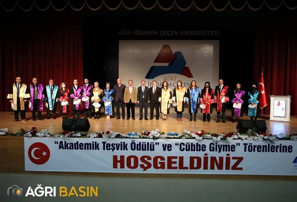 AİÇÜ’de Akademik Teşvik Ödülü ve Cübbe Giyme Töreni Yapıldı