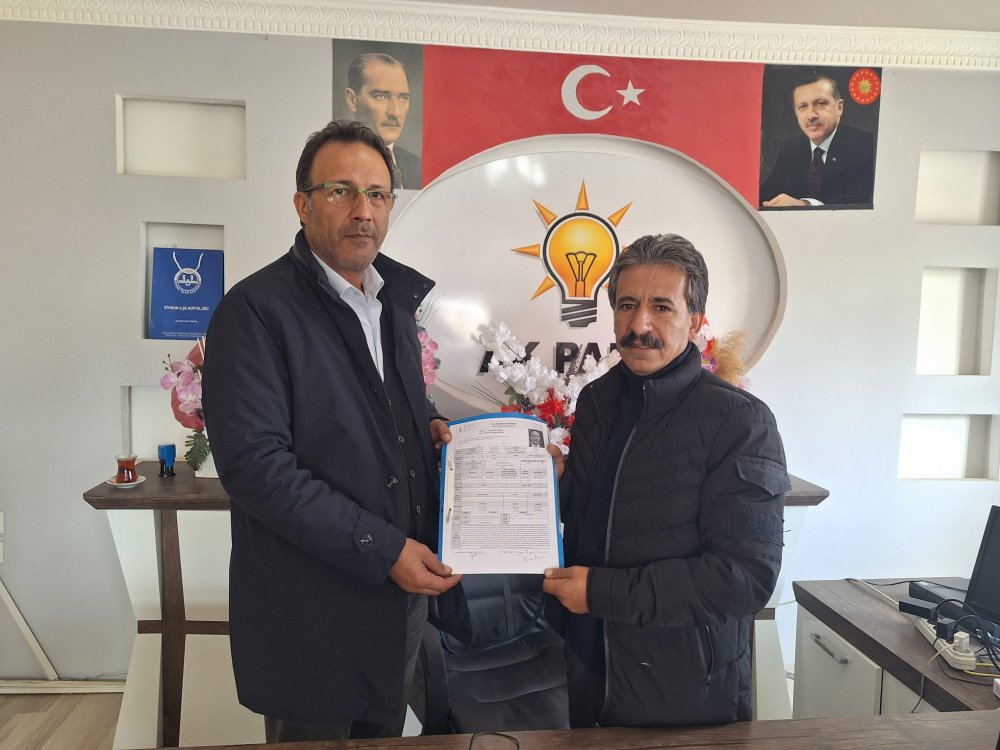 Özgür Demir, AK Parti’den Diyadin Belediye Başkan Aday Adaylığı Başvurusu Yaptı