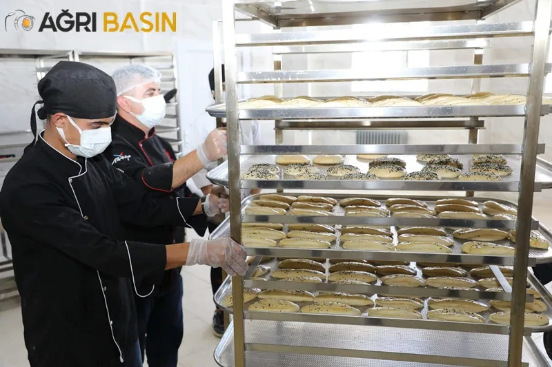 Ağrı'da Öğrenciler günlük 10 Bin Ekmek Üretecek