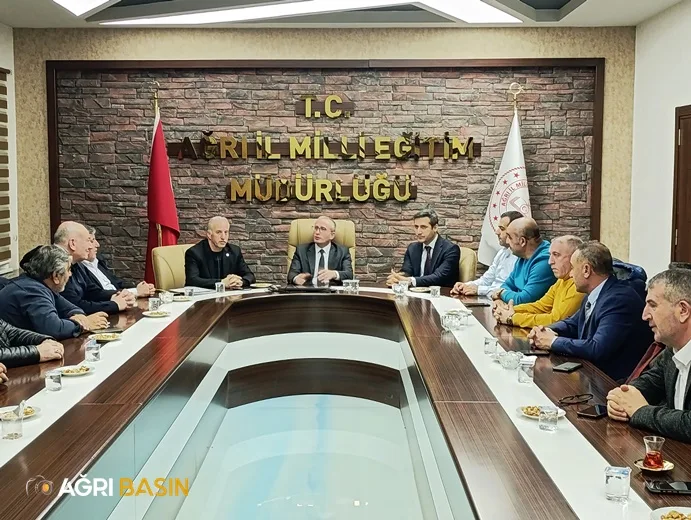 Ensar Vakfı Ağrı Şubesi Milli Eğitim Müdürü Kökrek'i Ziyaret etti