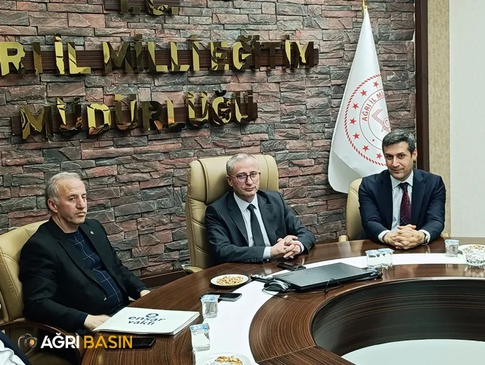 Ensar Vakfı Ağrı Şubesi Milli Eğitim Müdürü Kökrek'i Ziyaret etti