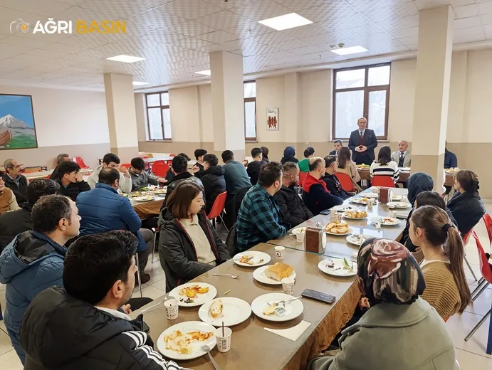 Müdür Kökrek’ten Üniversiteye Hazırlanan Öğrencilere Destek