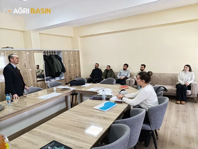 Müdür Kökrek’ten Üniversiteye Hazırlanan Öğrencilere Destek